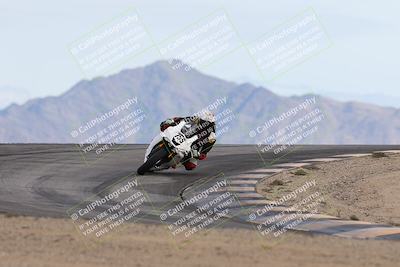 media/Nov-16-2025-Race Pace (Sun) [[8c5fa54630]]/Non Verified Riders (1st 20 Minutes)/6-Turn 12 (2pm)/